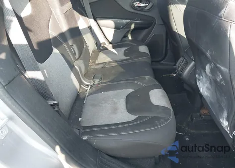 2014 Jeep Cherokee Latitude z USA, uszkodzony, nr VIN 1C4PJMCBXEW272513